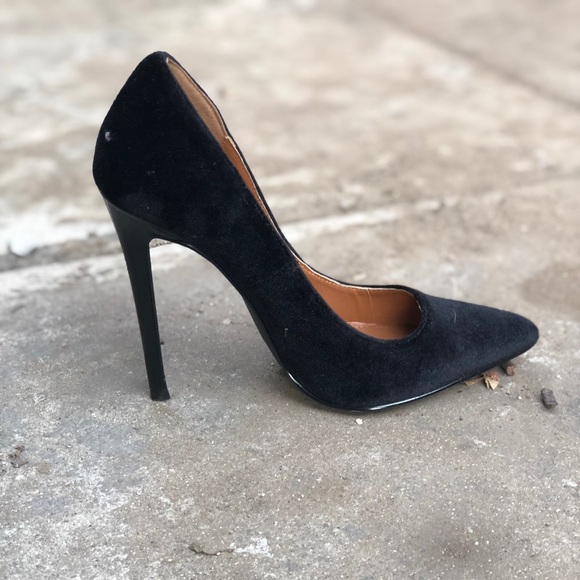 Pumps - Picture 2 of 3